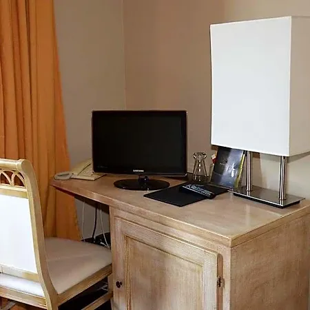 Palace 4*