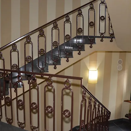 Palace Hotel 4*