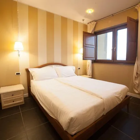 Palace 4*