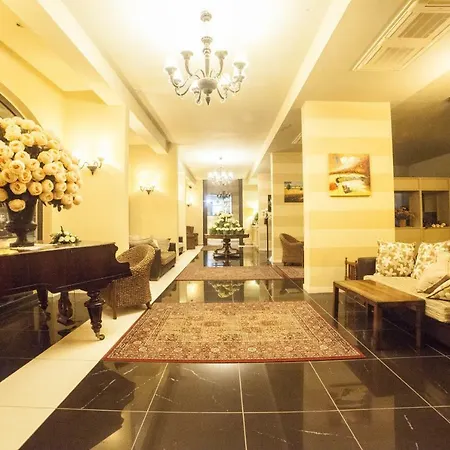 Palace 4* Roccamonfina